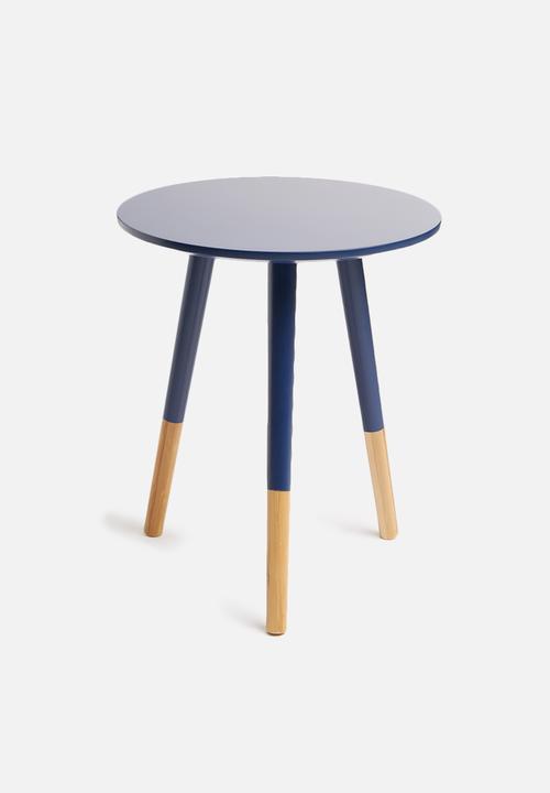 Present Time - Graceful table set