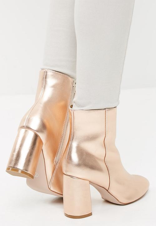 Missguided - Block heel round toe ankle boot