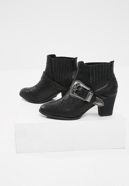 Missguided - Large buckle western chelsea boot