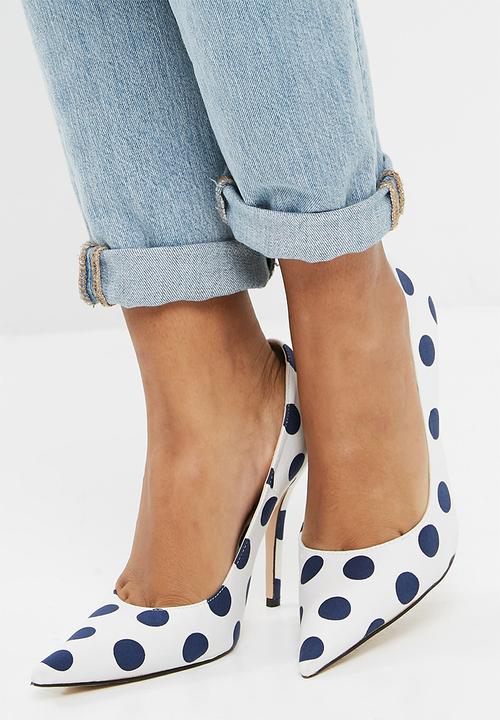 Public Desire - Tease stiletto court heel
