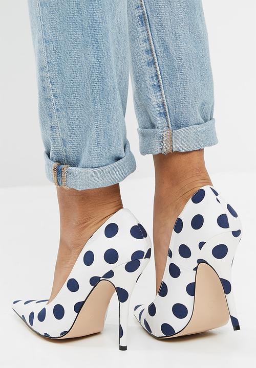 Public Desire - Tease stiletto court heel