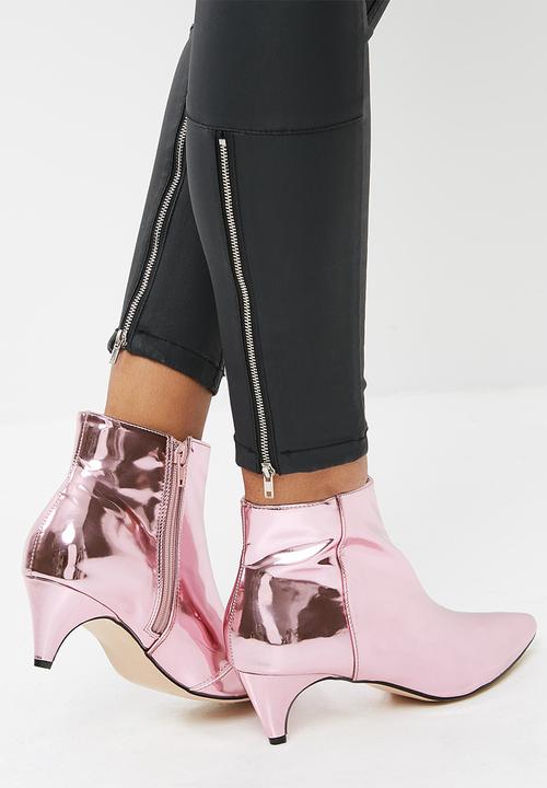 Public Desire - Atomic pointed toe kitten boot