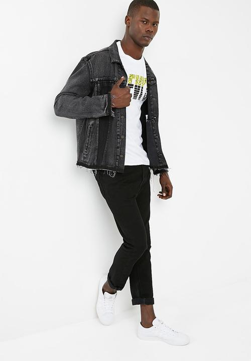 Levi’s® - Graphic In Neck Tee