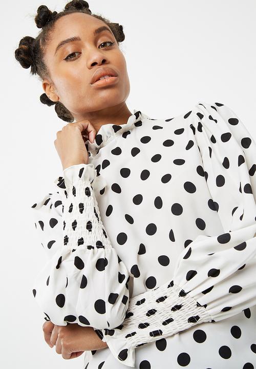 dailyfriday - Blouse with pie crust neckline