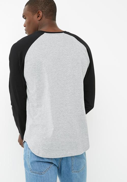 basicthread - Raglan curved hem slim tee