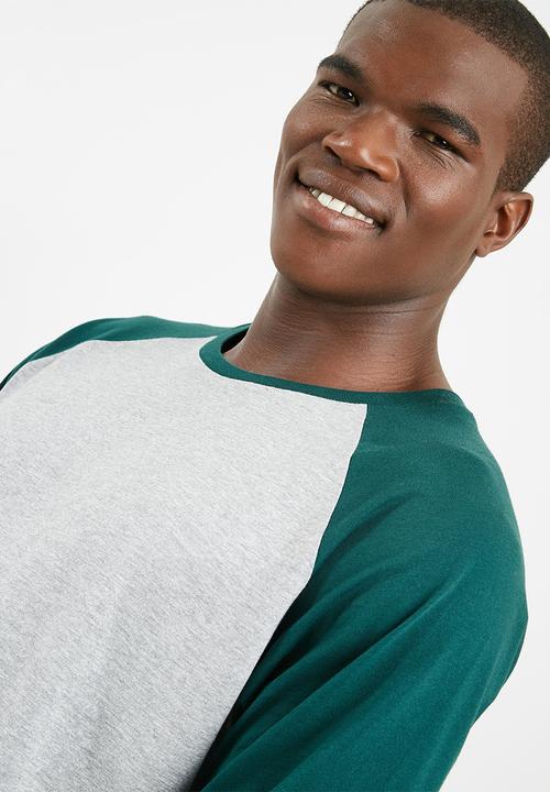 basicthread - Raglan curved hem slim tee