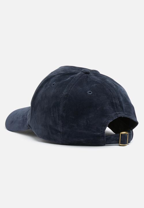New Look - Suedette curved peak cap