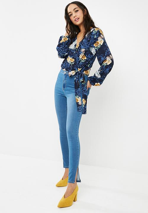 Missguided - Floral long sleeve tie side bodysuit