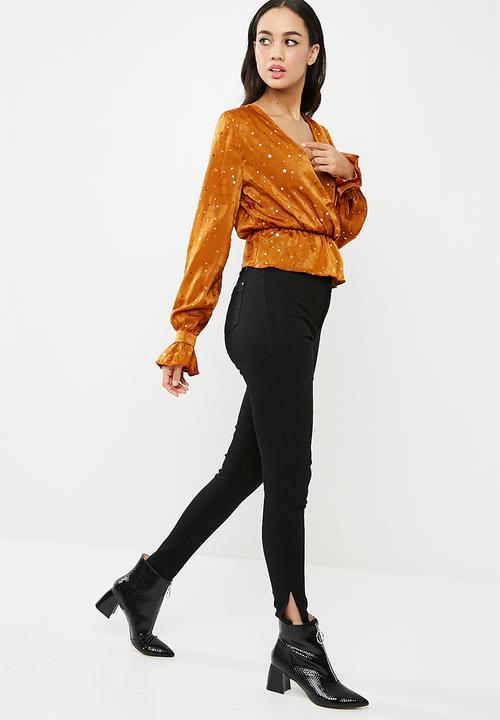 Missguided - Satin gold star detail long sleeve top