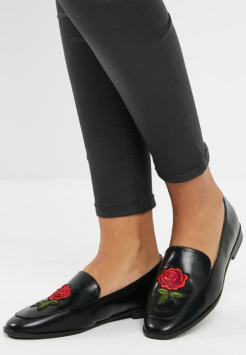 dailyfriday - Rose embroidered slip on loafer - black