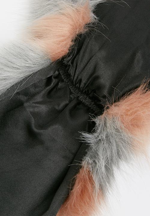 Missguided - Stripped faux fur scarf