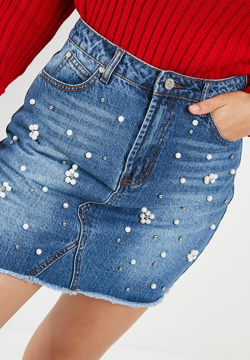 Missguided - Pearl flower detail denim mini skirt