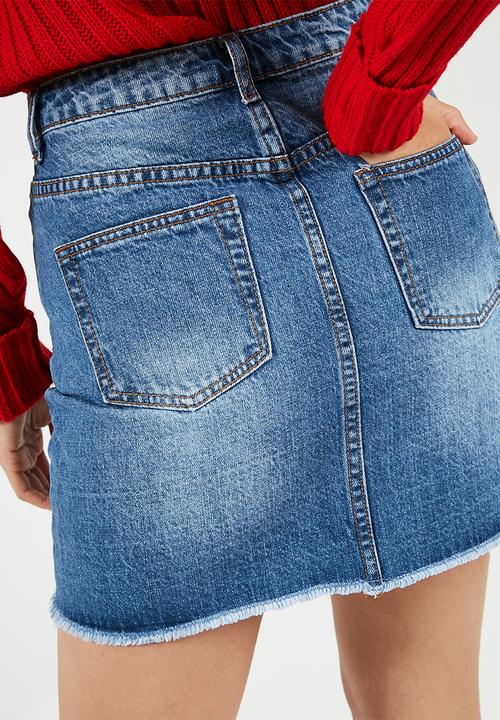 Missguided - Pearl flower detail denim mini skirt