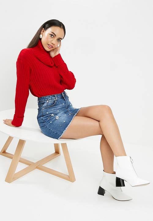 Missguided - Pearl flower detail denim mini skirt