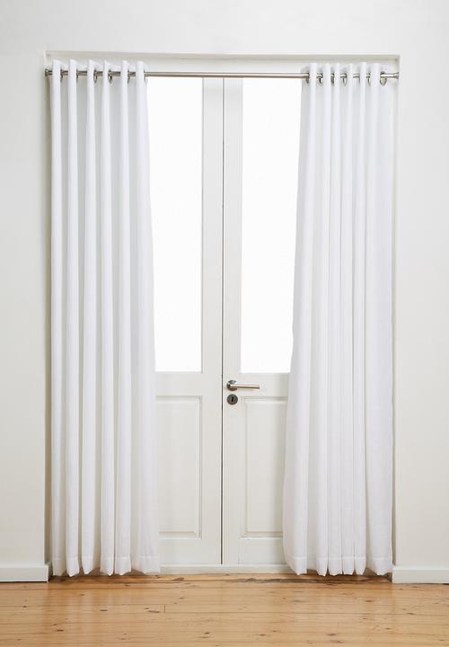Sixth Floor - Slub lined eyelet curtain 2 pack - white