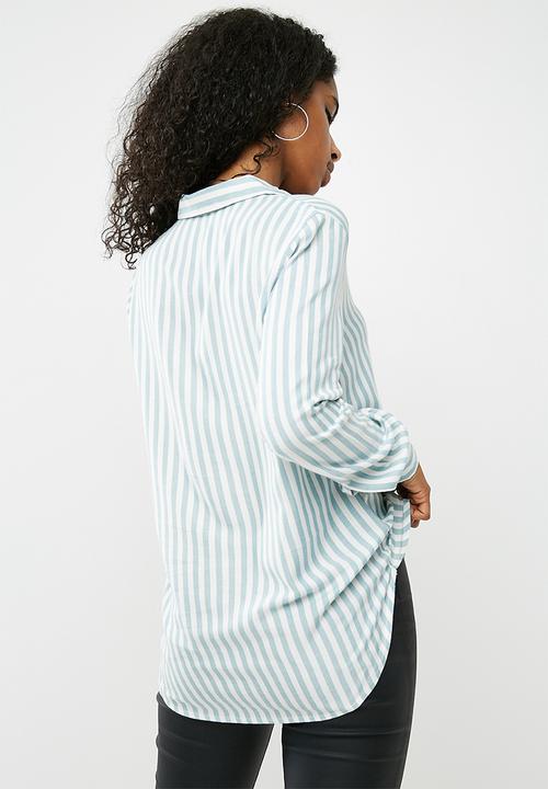 Jacqueline de Yong - Akira shirt