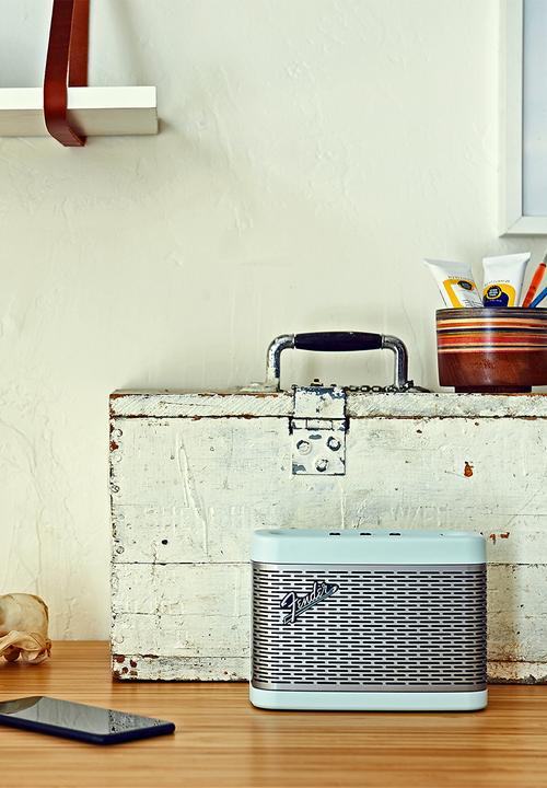 Fender - Newport bluetooth speaker - sonic blue
