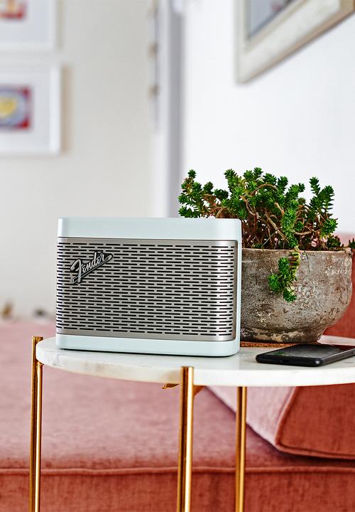Fender - Newport bluetooth speaker - sonic blue