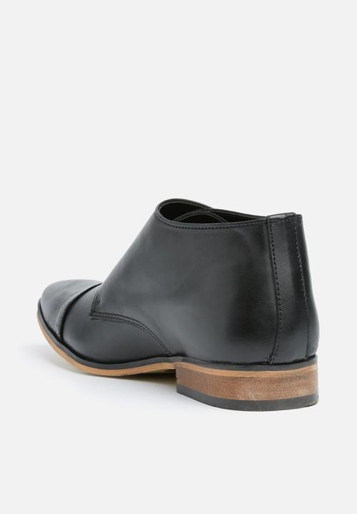 basicthread - Tony monk strap - black