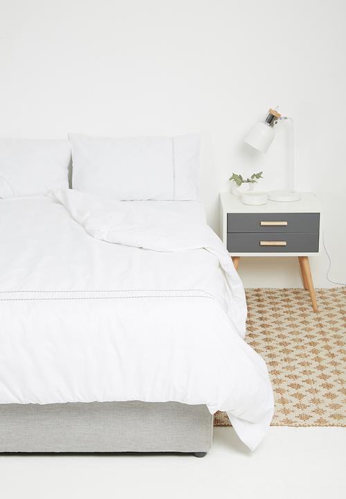Sheraton Textiles - Eclipse embroidered duvet set