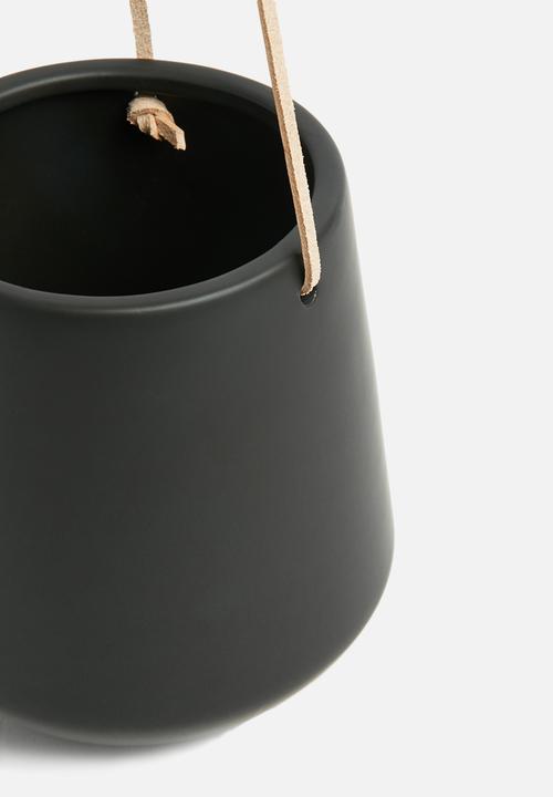 Present Time - Medium skittle hanging pot - black