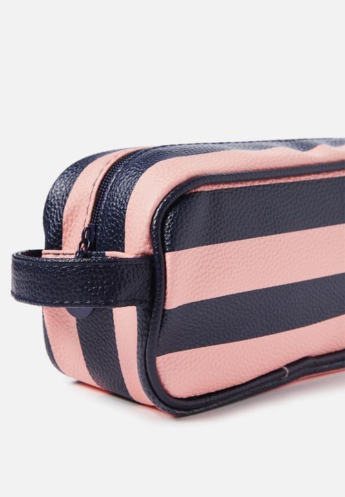 Cotton On - Sleepover cosmetic case