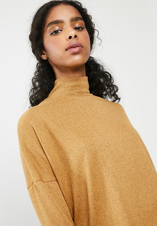 dailyfriday - Slouchy turtleneck top - yellow