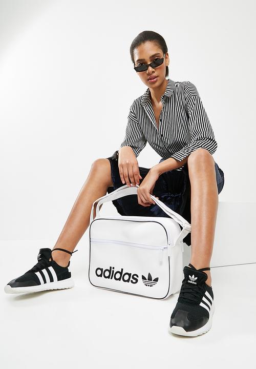 adidas Originals - Airliner bag vint  - white 
