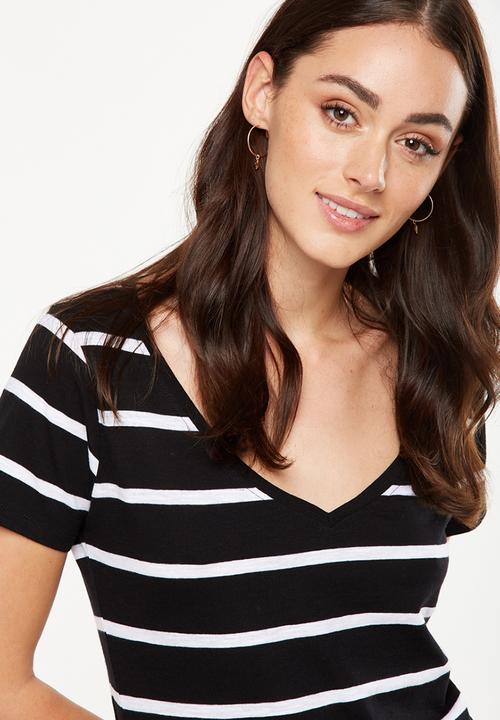 Cotton On - The deep v - black & white 