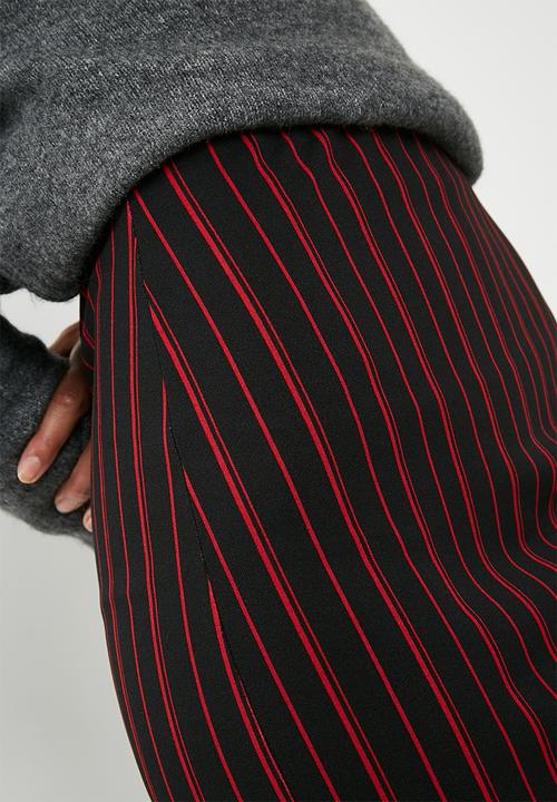 Superbalist - Printed pull on pencil skirt - black & red 
