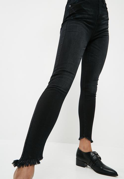 Superbalist - Raw hem skinny - black