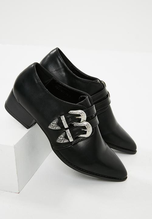 Superbalist - Pointed toe buckle brogue - black