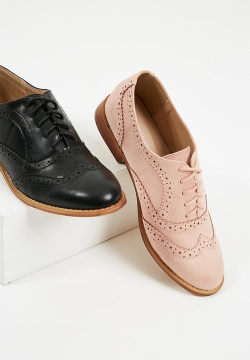 Superbalist - Lace up brogue - pink