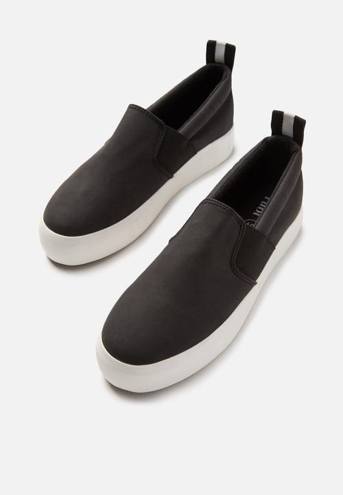 Cotton On - Sawyer slip on sneaker - black 