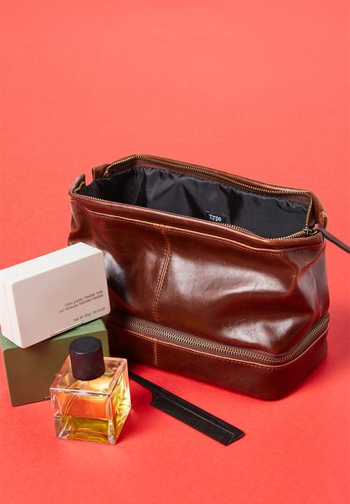 Typo - Debonair wash bag - rich tan