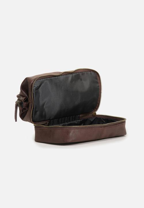 Typo - Debonair wash bag - rich tan