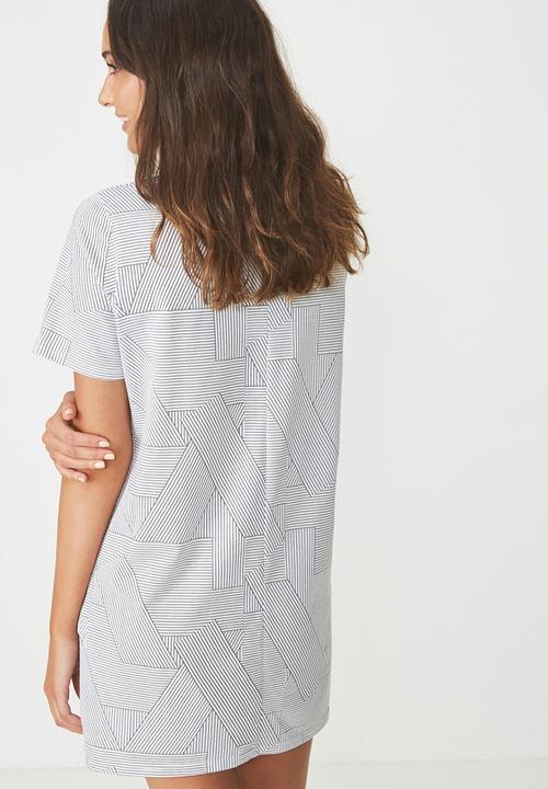 Cotton On - Boxy t-shirt nightie -  white & grey