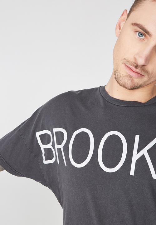 Cotton On - Drop shoulder longline tee - black