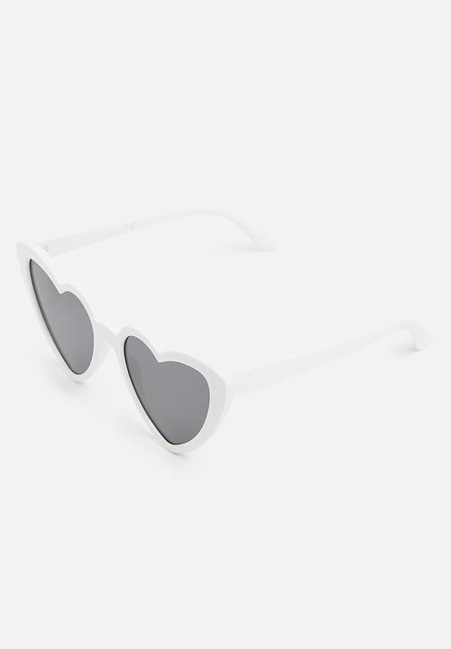 Missguided - Heart sunglasses - white 