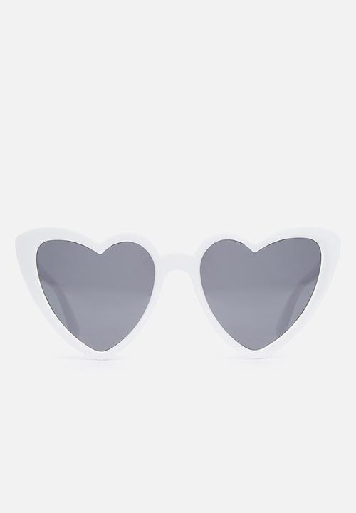 Missguided - Heart sunglasses - white 