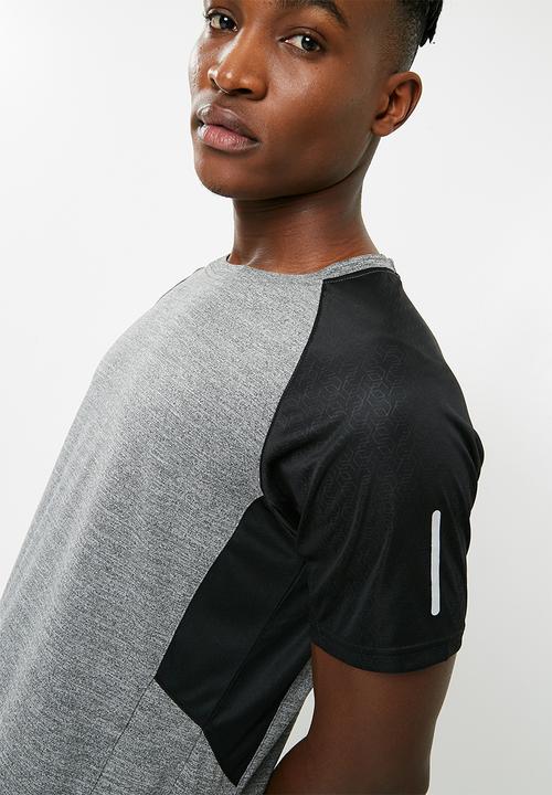 basicthread - Poly stretch panel tee - grey & black 