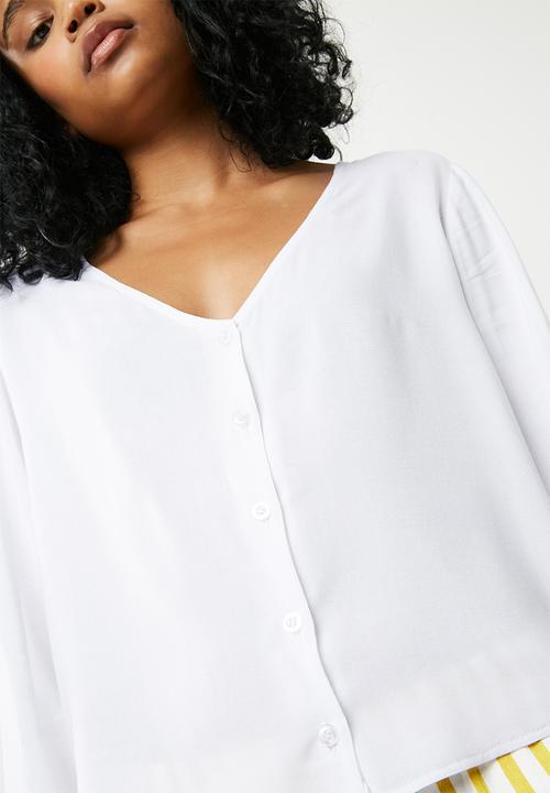 Superbalist - Soft V-neck button front shirt - white