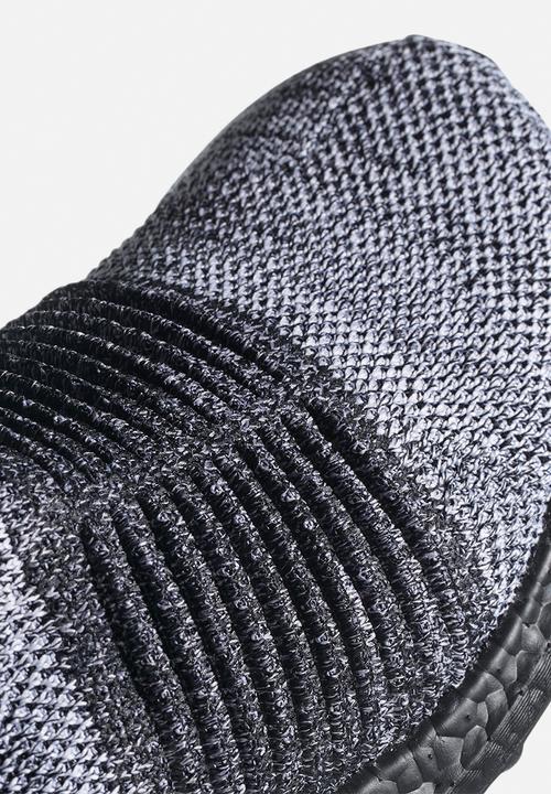 adidas Performance - UltraBOOST Laceless  - core black / white