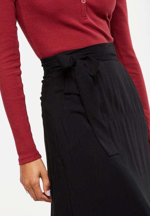 Cotton On - Woven Carlette maxi skirt - black