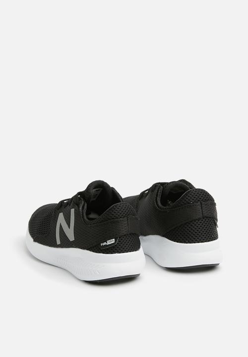 New Balance  - Coast - black / white 