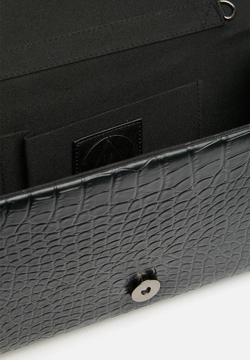 Missguided - Chain faux leather trim croc cross body bag - black