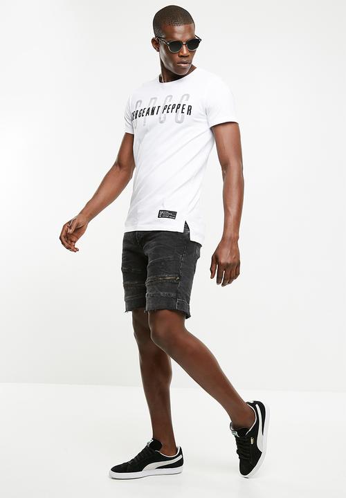 S.P.C.C - Raw edge crew neck tee with print & applique - white
