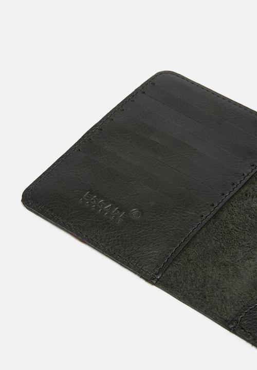 Escape Society - Leather passport holder - black