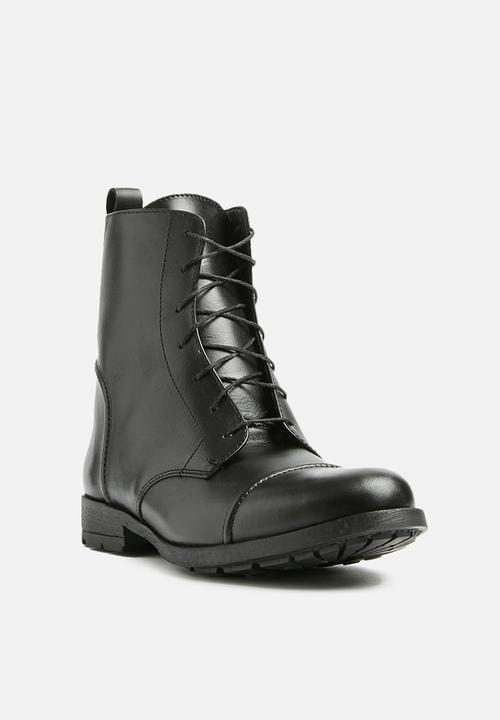 Superbalist - Lace up leather military boot - black