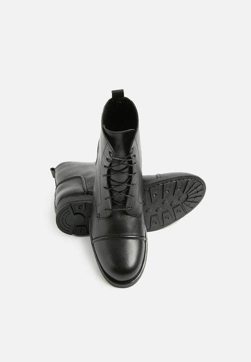 Superbalist - Lace up leather military boot - black